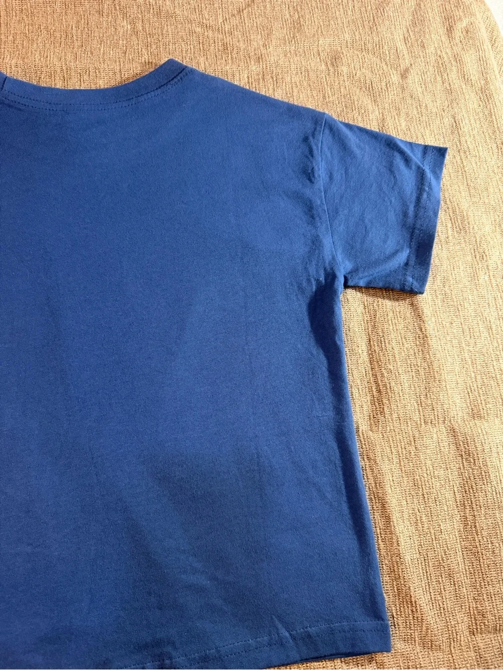 Nike Blue Graphic Basketball Tee with Purple Accents Boys Sz Small